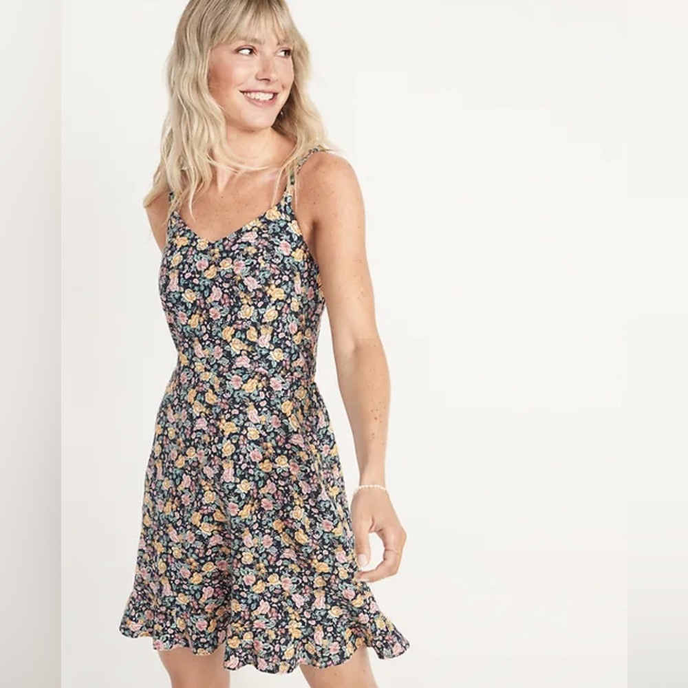 🌸 3 for 25 Old Navy Fit and Flare Floral Dress